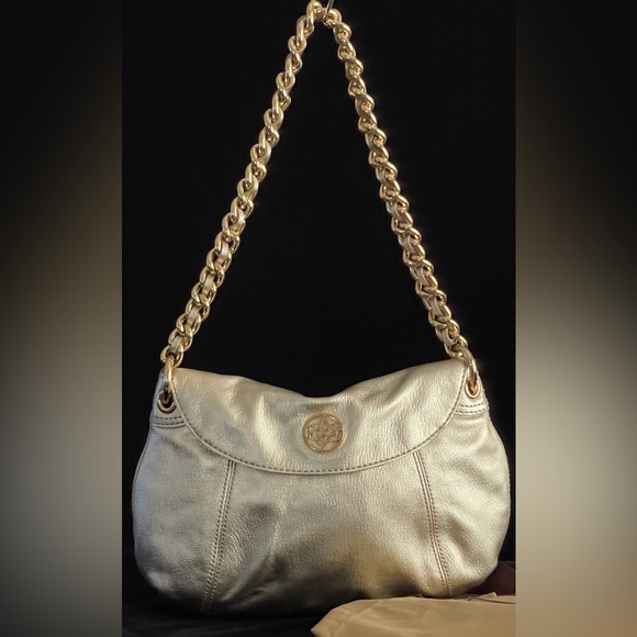 Antonio Melani Gold Metallic Flap Closure Chain Strap Emblem Purse Handbag Bag - Picture 11 of 11